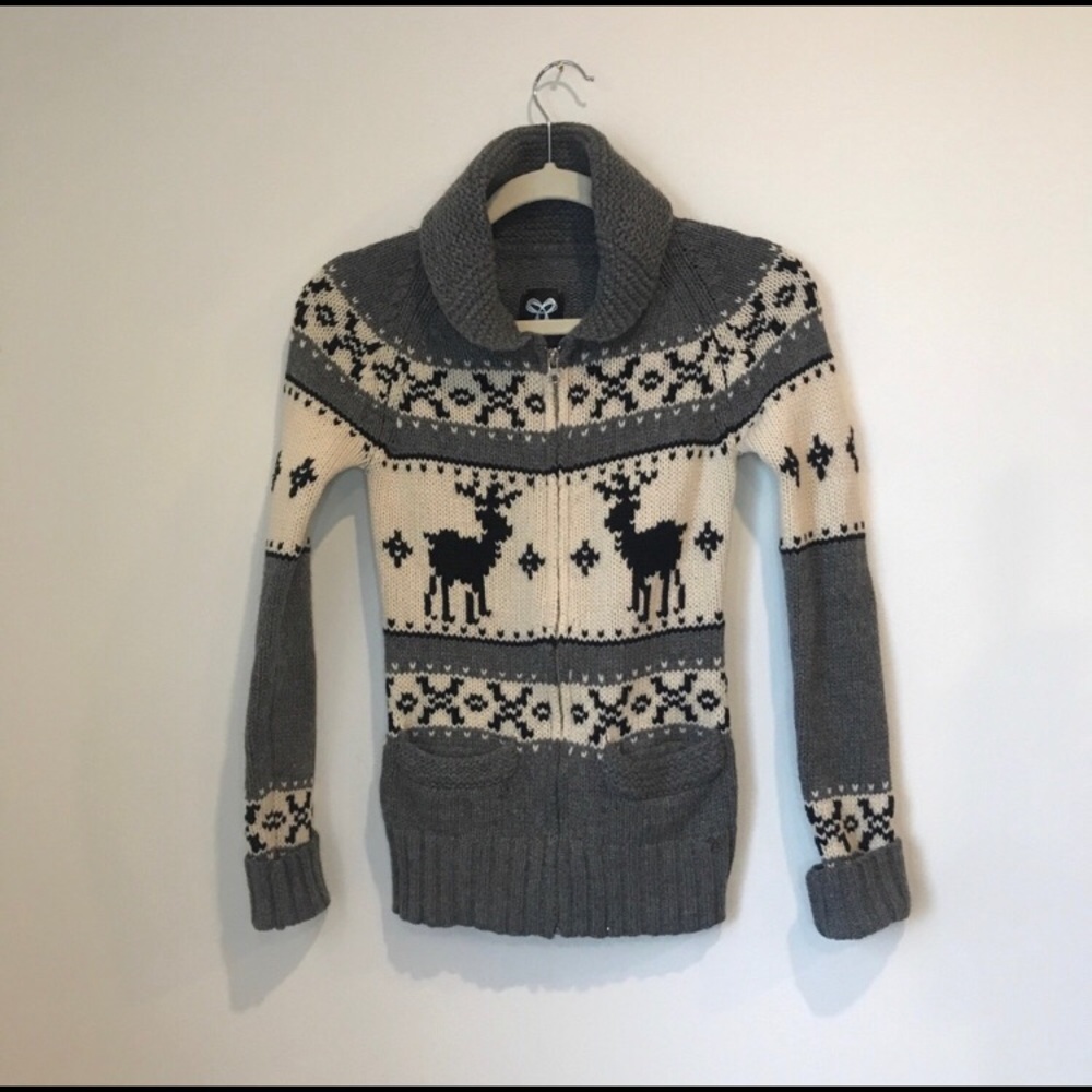 TNA Aritzia Sea to Sky Cardigan with Deer Detail